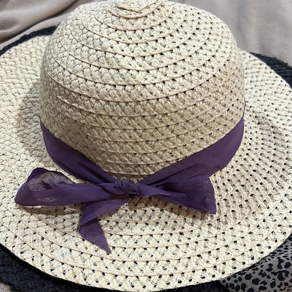 Bundle Of Draw Hats Different Colors , Sizes Or B… - image 6